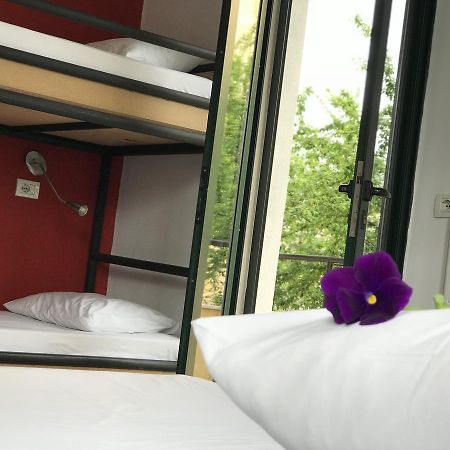 Destil Hostel Tiran Dış mekan fotoğraf